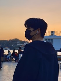 翟潇闻：早春初日