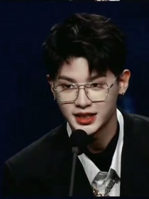 黃明昊：蕭郎陌路