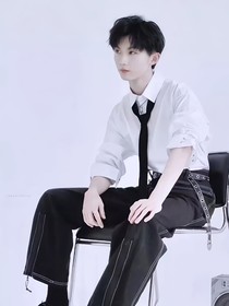 马嘉祺：微风吹向大海