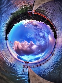 曙光在上，永夜在下