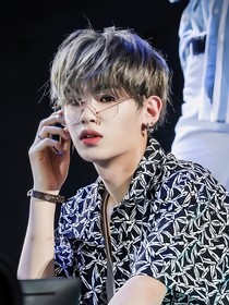 黃明昊：春風(fēng)得意馬蹄疾