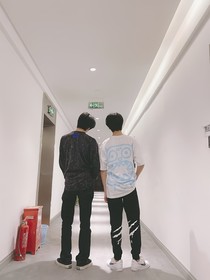 劉耀文：你的世界兩條平行線