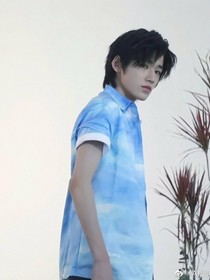 宋亚轩：同桌不好追