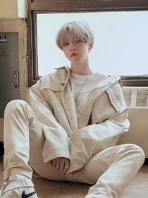 边伯贤：你是我的光
