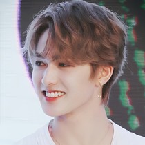 朱正廷：兔子压倒窝边草