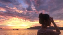 深夜兩支筆