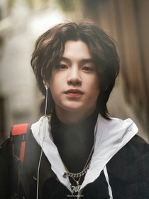 黄明昊：温柔暮色