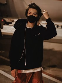 黄明昊：转校生太高冷
