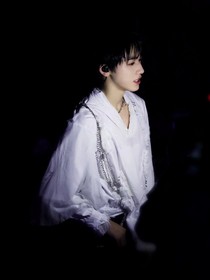宋亚轩：美少年撞疼我了