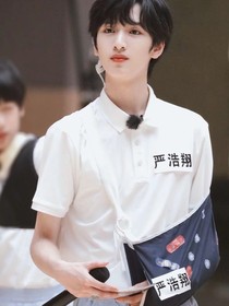 晚风吹起发梢