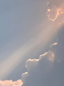帆馨点点