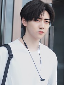 焉栩嘉：被时光隐藏的秘密