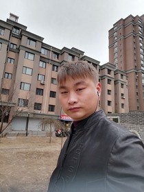 塵埃中的男人
