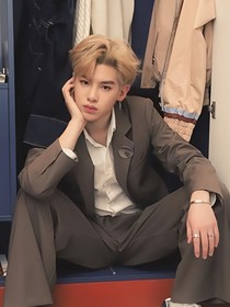 黃明昊：姐姐，我可不是小奶狗