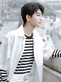 王俊凯：心动在星卡里