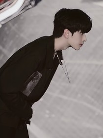 嚴(yán)浩翔：星途奇遇