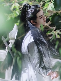 丁程鑫：他笑時風華正茂