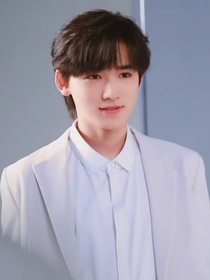 宋亞軒：只在人群里多看你一眼
