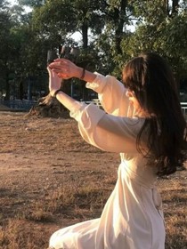 全娱：她在万众瞩目下闪耀