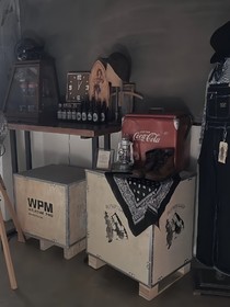我全家都是穿来的
