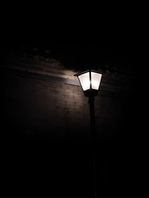 你是长夜也是灯火