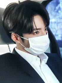 刘耀文：姐姐好久不见
