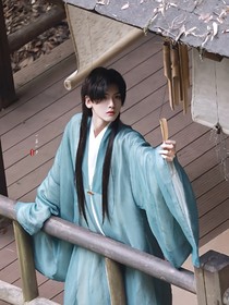 翟瀟聞：虐文女配不想死