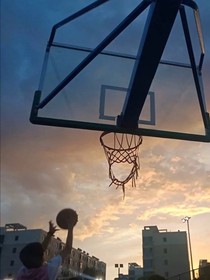 我还是深爱那个夏天瞬间的少年