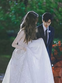 蔡徐坤：学生小妹与顶流大明星的爱情故事……