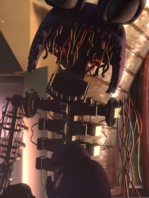 UTxFNAF：焚烧的凋零摇滚