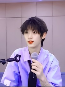 丁程鑫：经纪人姐姐好甜