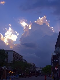 笑死，狗皇帝