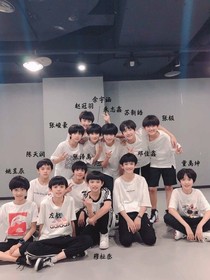 TF家族三代之少年宿舍記