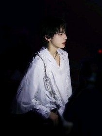 宋亚轩：爱上老板女儿