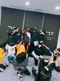 TF三代：新的練習(xí)生是女孩-d029