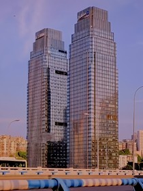 TNT：生活就是你们和我