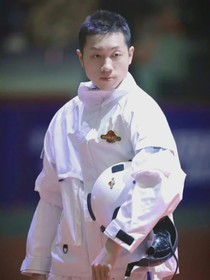 玫瑰肆意生長
