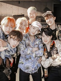 BTS：驀然再回首