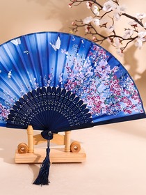 我家女主别太萌之平行时空