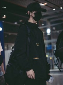 D市老大VS带刺的玫瑰比邻星