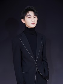 马嘉祺：我的高一男友