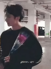 劉耀文：嶼軒云霓
