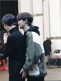 马嘉祺：擦肩而过
