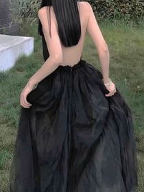 原來是女配