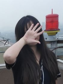 轱辘扭婷知道旁白的世界
