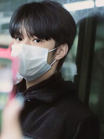 刘耀文：赴文