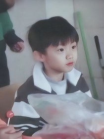 馬嘉祺：第一個(gè)親近的小孩