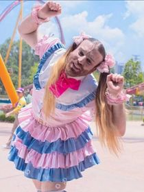 赵船之玩鱿鱼游戏