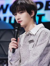 丁程鑫：星光燦爛