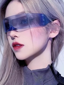 夫人画风总不对